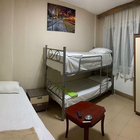 Hayat Pansiyon Ostello Provincia di Provincia di Istanbul Esterno foto